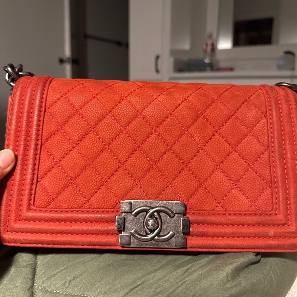 Chanel Boy Medium Red Caviar - Picture 1 of 11
